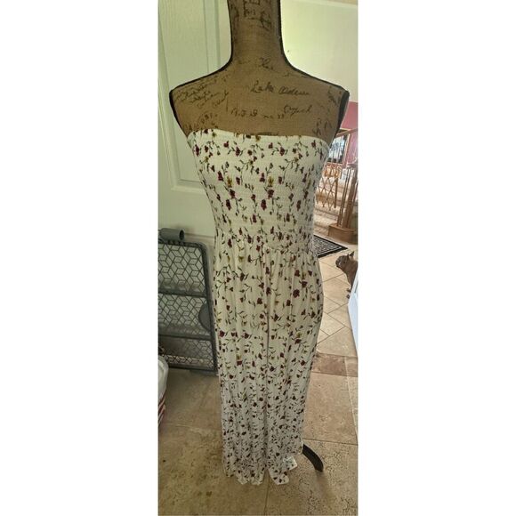 NWT Forever 21 Womens Strapless Floral Smocked Jersey Maxi Dress Red White Large - Picture 2 of 7